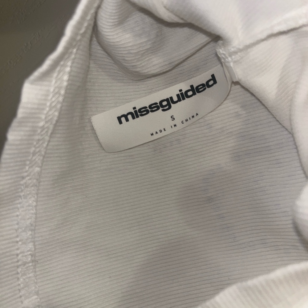 Missguided White Crop Top with Pink Bejeweled Floral Design - Picture 5 of 8